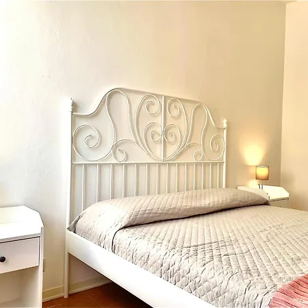 Lnd 13- Attico 2 Camere, Balcone, Parcheggio, Ascensore 피사
